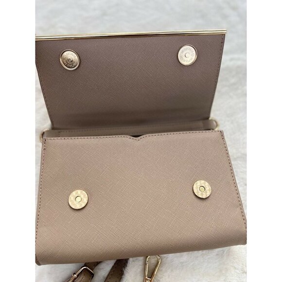 Save The Girls Phone Crossbody w/ Touchscreen Access - Timeless 2.0 - Picture 5 of 6